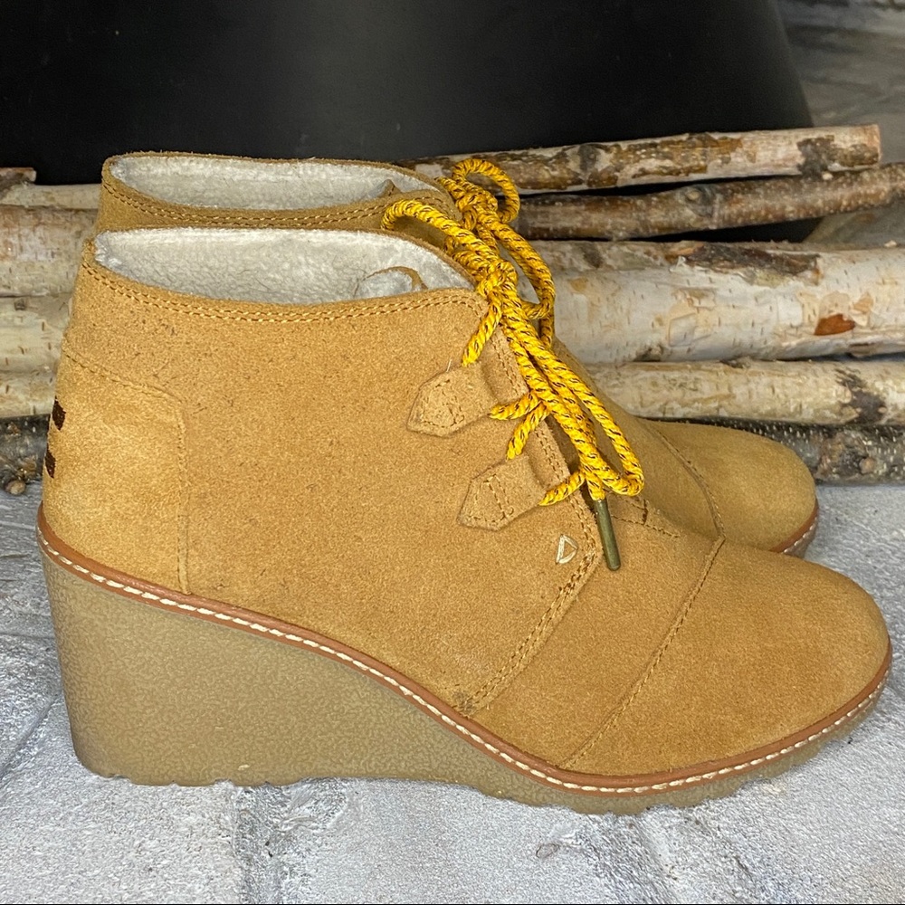 Toms Tan Suede Leather Wedge Booties Women’s Size 8